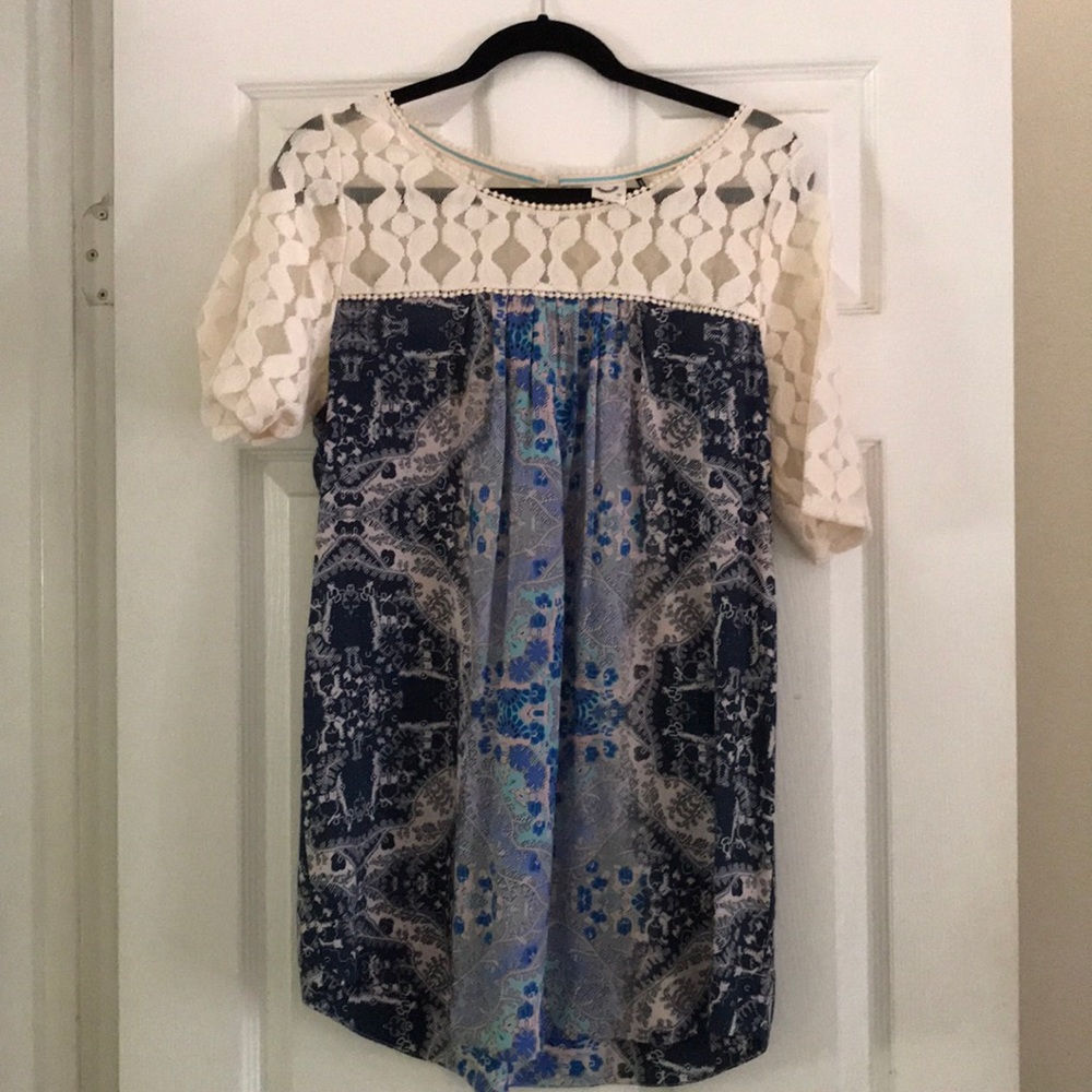 Anthropologie Women’s top/ Tunic